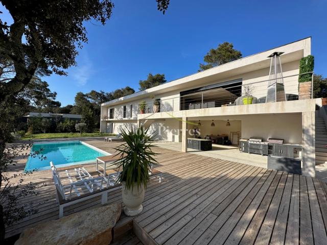Nîmes SOUS COMPROMIS
