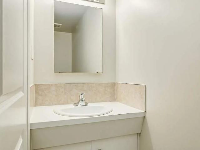 Nine and Five Apartments 1 Bedroom Apartment for Rent at 9615 123 Ave Nw, Edmonton, AB T5G 0V5 Delton