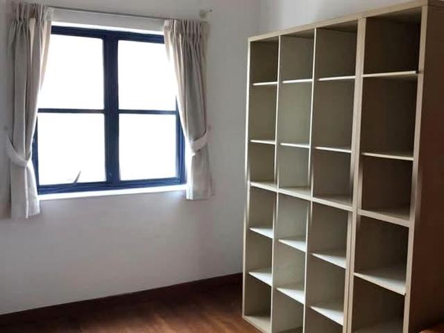 Nineteen Shelford Road D11, Condominium
