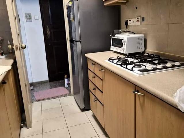 Nineteen Shelford Road D11, Condominium