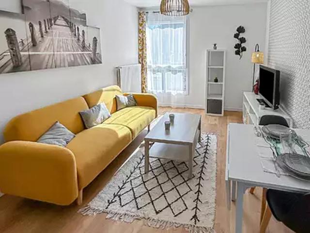 Niort 79000 Location appartement 2 pièces t2 au dernier étage