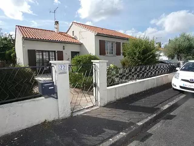 Niort 79000 Location maison 5 pièces t5 terrasse