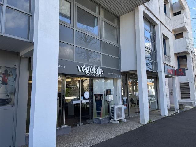 NIORT Avenue de La Rochelle / Local commercial