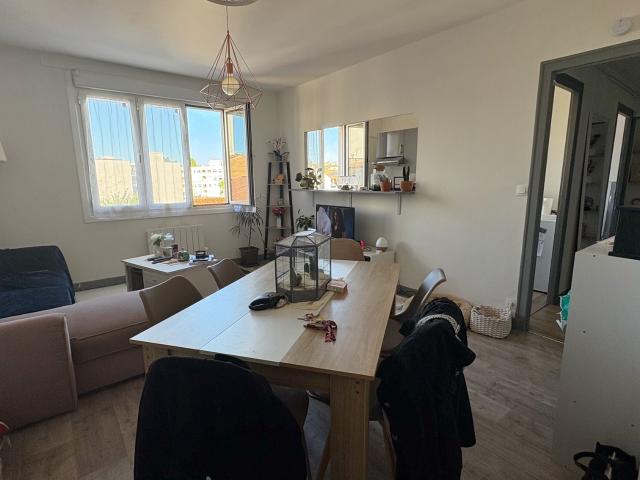 NIORT CENTRE VILLE APPARTEMENT T2 61m2