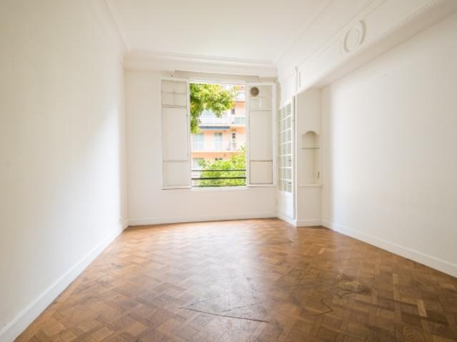 NICE MUSICIENS APPARTEMENT 3 PIECES DE 72M2 A VENDRE BALCON A RÉNOVER CAVE PROCHE TOUTES COMMODITÉS