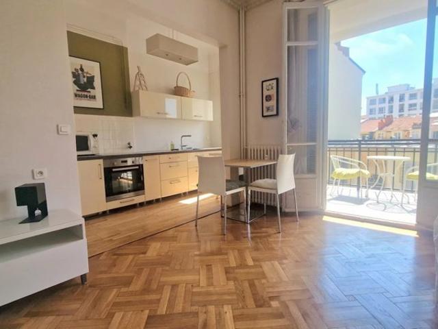 NICE MUSICIENS PROCHE JEAN MEDECIN: RAVISSANT APPARTEMENT 39M² TERRASSE EXPOSEE SUD AU CALME TOTAL
