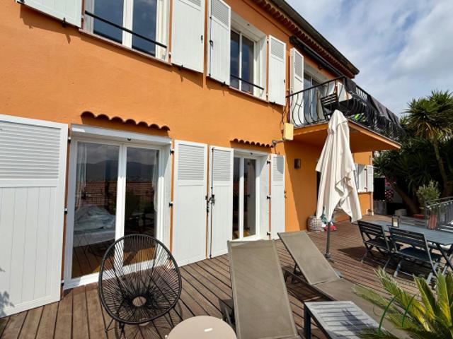 NICE / MANTEGA RIGHI Maison avec vue mer, deux appartement