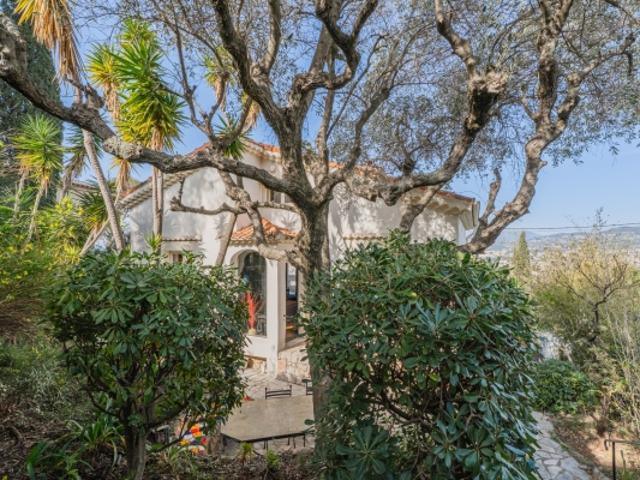 NICE MONT BORON COL DE VILLEFRANCHE VILLA DE 107M² A VENDRE JARDIN BEAUCOUP DE CHARME PROCHE COMMODITES DOMAINE FERME