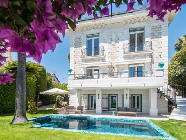 NICE MONT BORON CHARMANTE VILLA DE 227M² A VENDRE TERRAIN PLAT DE 530M² PISCINE TRES JOLIE VUE MER GARAGE