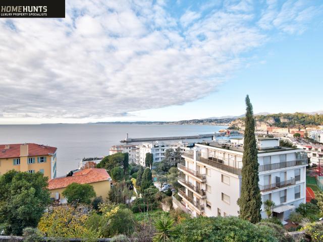 Nice Mont Boron, close to the Port and the R&eacute serve be. 250m² Nice