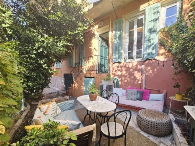 NICE MONT BORON APPARTEMENT 2 PIECES DE 23M² A VENDRE JARDIN DE 25M² EXPOSITION OUEST AU CALME ABSOLU IDEAL SAISONNIER OU PIED A TERRE