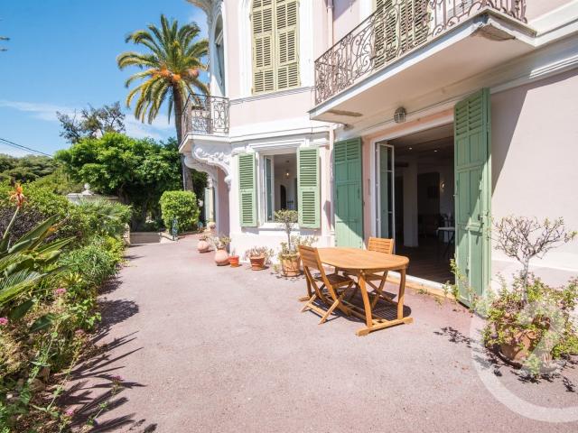 Nice Mont Boron Idéalement situé, à quelques pas du port e. 109m² Nice