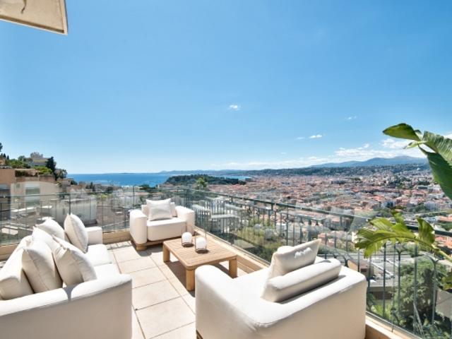 NICE MONT BORON MONT ALBAN APPARTEMENT 5 PIECES DE 167M² A VENDRE TERRASSES DE 126M² VUE IMPRENABLE ENTIEREMENT RENOVE GARAGE