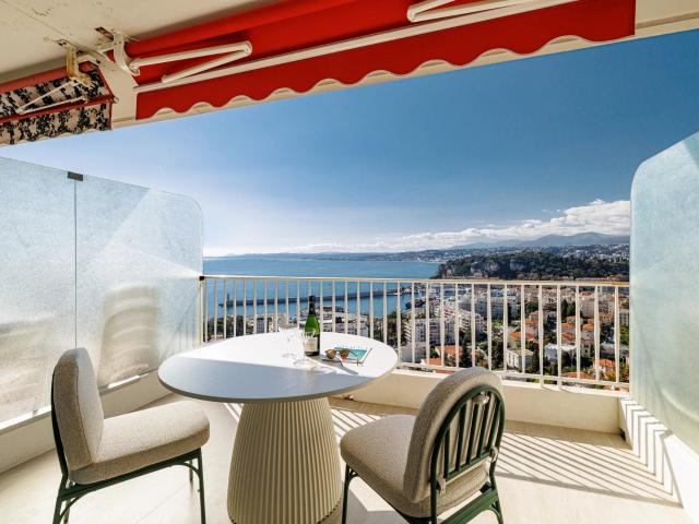 Nice Mont Boron Magnifique 3 pièces rénové et meublé, av. 75m² Nice