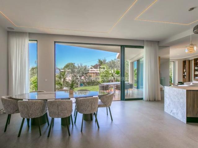 Nice Mont Boron, superbe villa 6 pièces ultra contemporaine avec piscine et vue mer panoramique