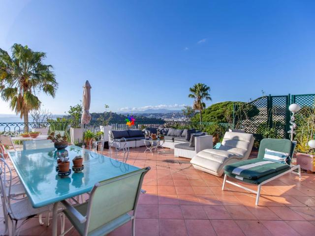 Nice Mont Boron, unique Penthouse dans immeuble de 1863 128m² Nice