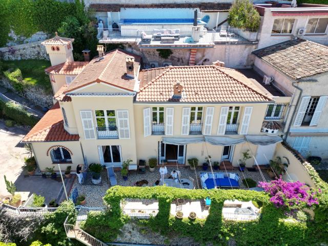 Nice Mont Boron / Villa / Propriete De Caractere Avec Vue Me. 211m² Nice