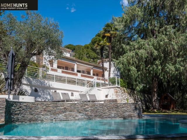 NICE &ndash Cimiez: Impeccably maintained 330 m&sup2 villa w. 332m² Nice