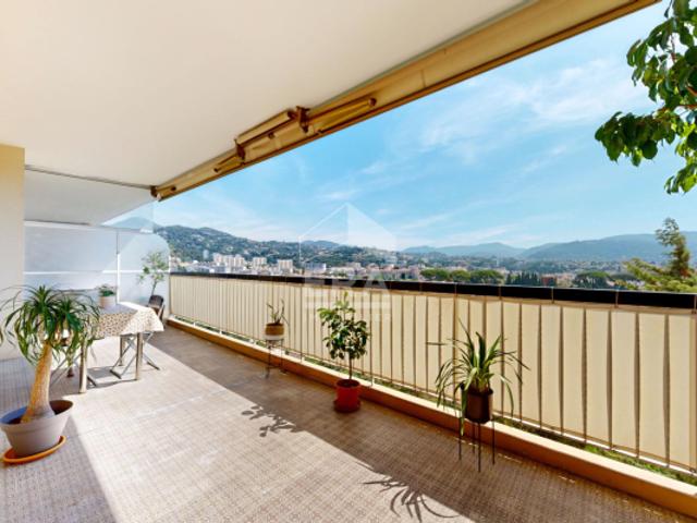 NICE NORD / CESSOLE: GRAND 4 PIÈCES TRAVERSANT AVEC TERRASSE, GARAGE