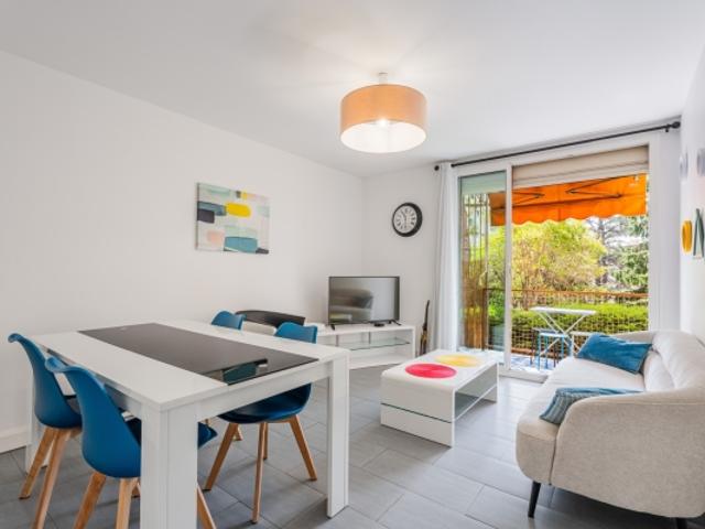 NICE NORD / LE RAY APPARTEMENT 4 PIÈCES DE 63 M² REZ DE CHAUSSÉE SURÉLEVÉE INVESTISSEMENT LOCATIF SAISONNIER ET ÉTUDIANT
