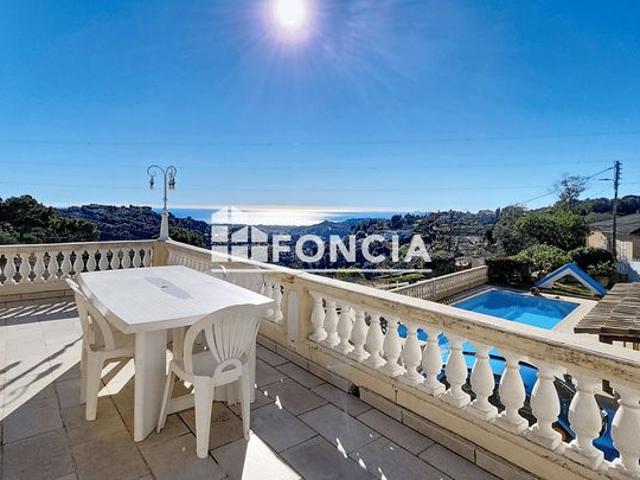 Nice Nord St Pancrace Villa 152m2 habitable Piscine vue mer Parkings