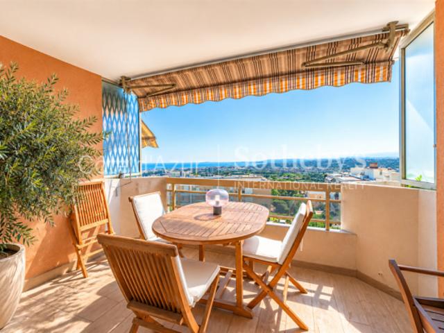 Nice Ouest, appartement avec vue mer, terrasse, piscine et garage dans une résidence de standing