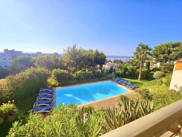 Nice Ouest, beau 3 pieces en rez de jardin, terrasse 76 m2 77m² Nice