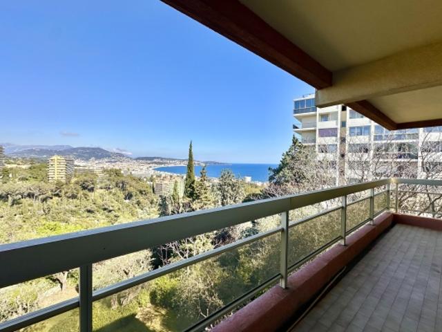 NICE OUEST, Secteur FABRON, Magnifique vue dégagée mer, Terrasses expositions Est/Sud/Ouest, 3PIECES, 80m², Traversant, GARAGE, Cave, Piscine
