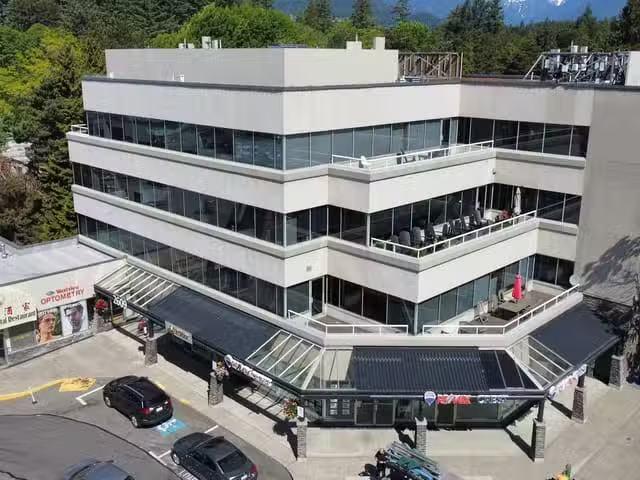 Nice Office for lease in North Vancouver, North Vancouver, 301.