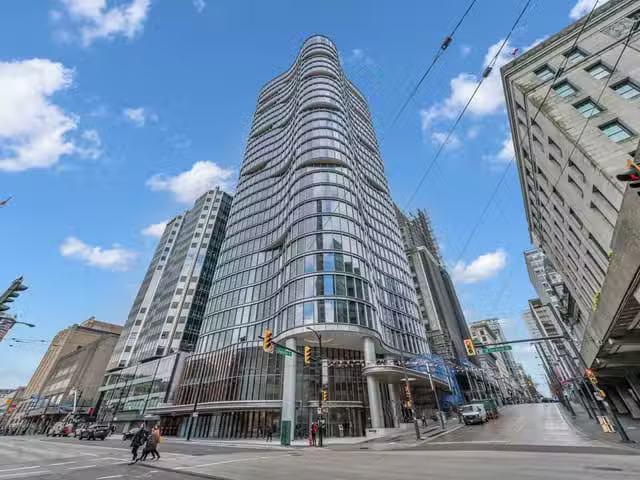Rental! Office for lease in Vancouver, Vancouver West, 1160 32.
