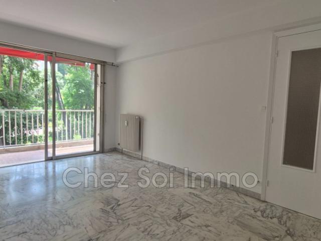 Nice, à vendre T3 avec garage et cave
