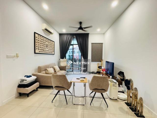 Nice and garden view unit, 4 Bedroom Condominium in Persiaran Setia Eco Glades