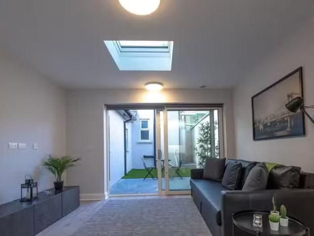 Nice Apartment 1, 228 Harold'S Cross Road, Harold's Cross, Dub.
