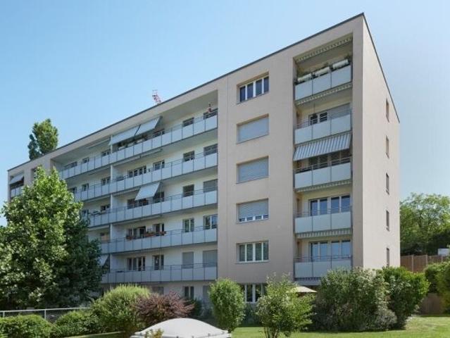 Nice apartment in a quiet neighborhood close to public transport