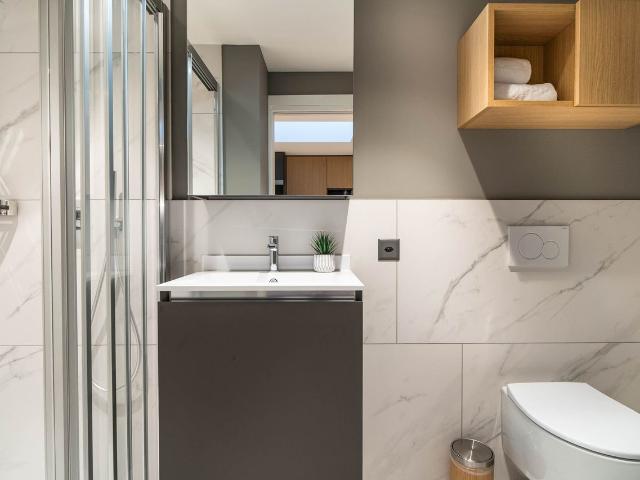 Nice Apartments in Zurich Oerlikon Central, Zurich Amsterdam Apartments for Rent