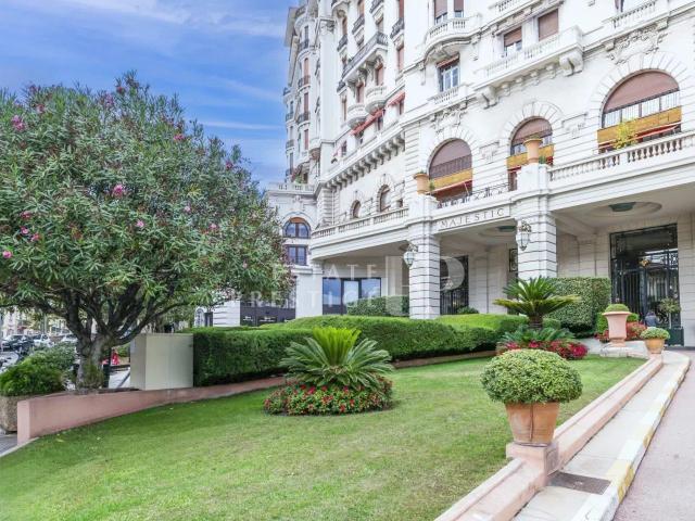 Nice Appartement style loft avec de grands espaces ouverts. 132m² Nice