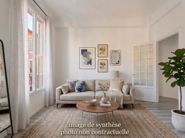 NICE BAS REPUBLIQUE / GARIBALDI APPARTEMENT 2 PIECES DE 30M² À VENDRE RÉNOVÉ LUMINEUX PROCHE COMMODITÉS EMPLACEMENT STRATÉGIQUE