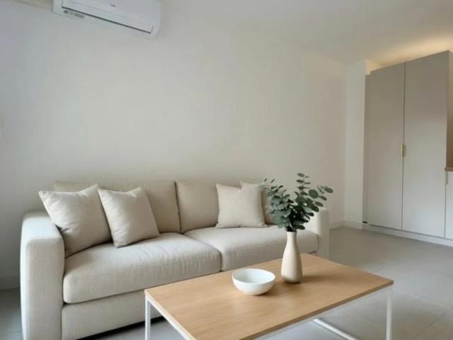 NICE BAS RIQUIER STUDIO BALCON RENOVE