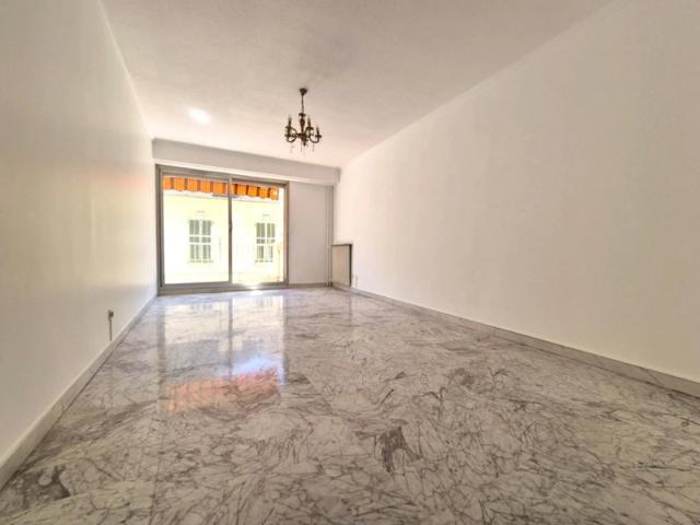 NICE BAS SAINT ROCH 3 PIECES BALCONS GARAGE