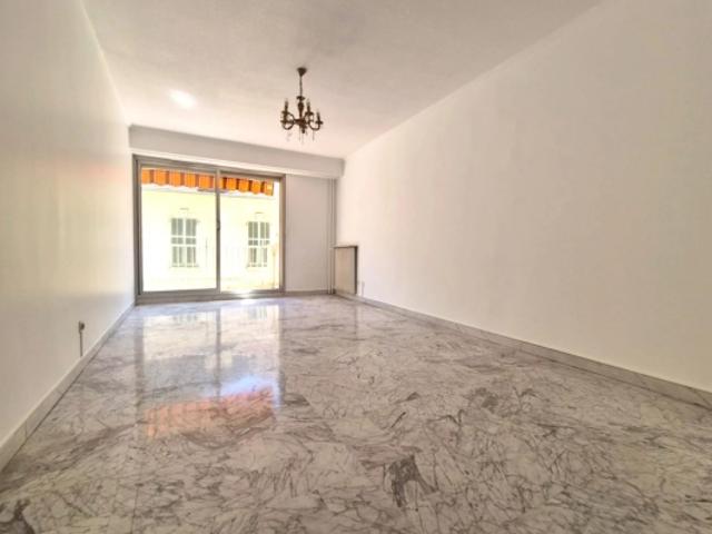 NICE BAS SAINT ROCH 3 PIECES BALCONS GARAGE