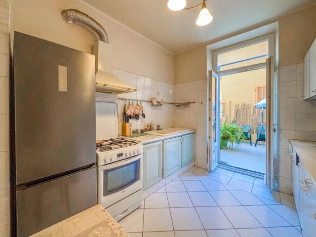 NICE BAS ST ROCH Grand 2 PIECES avec TERRASSE