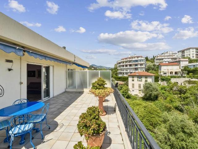 Nice Baumettes: Dernier étage avec grandes terrasses 64m² Nice