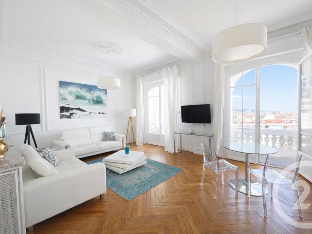 Nice Baumettes: Situé dans l'ancienne annexe du Château d. 74m² Nice