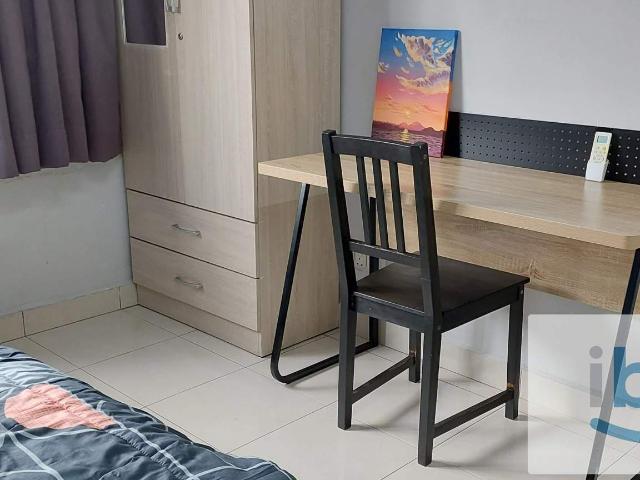 Nice Big Medium Room Suriamas, Bandar Sunway