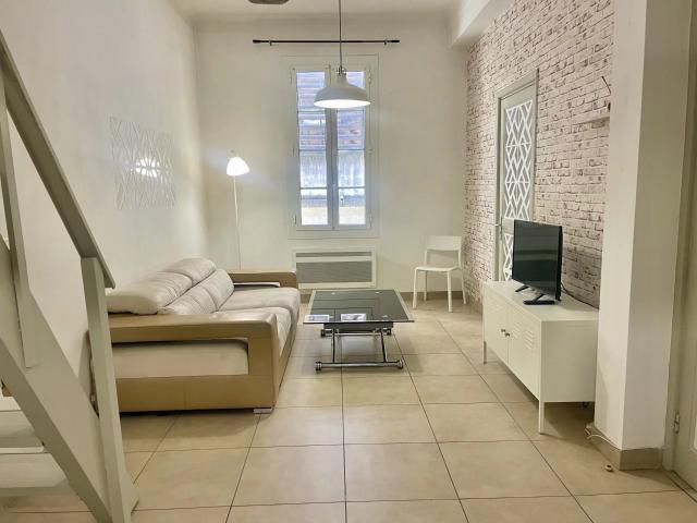 Nice Cyrille Besset, appartement de 38m2 sur terrasse exposé. 38m² Nice