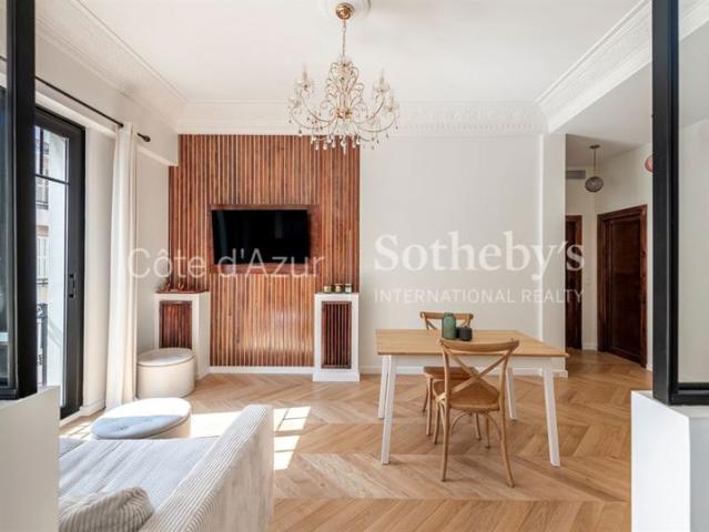 Nice Carré d’Or élégant 2 pièces rénové avec balcon rue François
