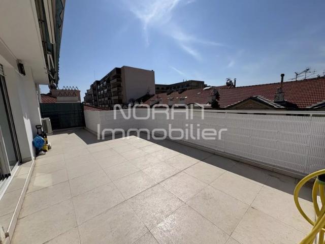 Nice – Carré d’Or | Superbe duplex terrasses Dernier étage
