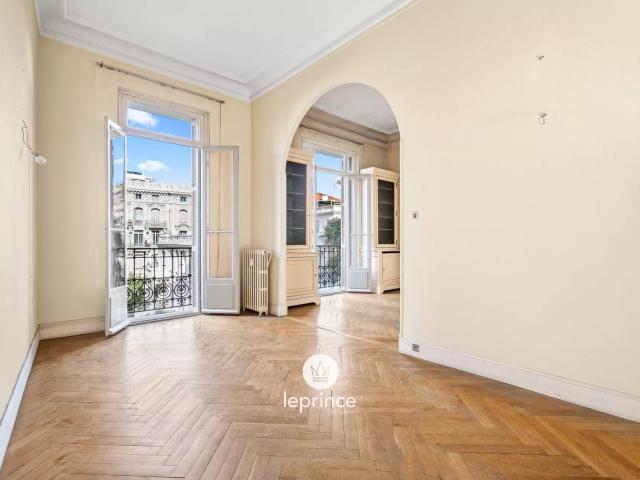 Nice Carré d'Or 3/4 Pièces Immeuble Bourgeois Vue dégagé. 106m² Nice