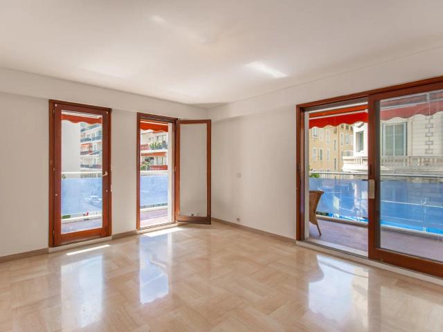 Nice Carré d'Or, beau 3 pièces avec grande terrasse d'angle. 61m² Nice