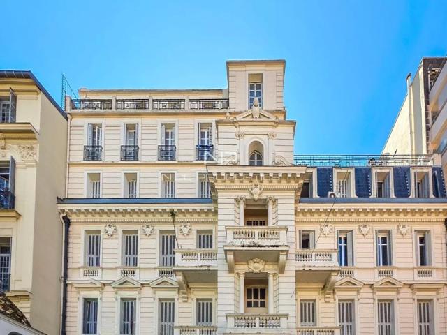 Nice Carré d'or, grand 4 pièces avec terrasse de 56 m² à deux pas de la mer